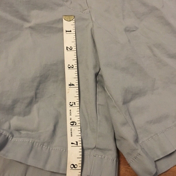 TOMMY HILFIGER $50 Womens Gray Casual Short 8 - Picture 6 of 6